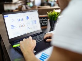 From Clicks to Customers: Taking Advantage of Local Business Listings